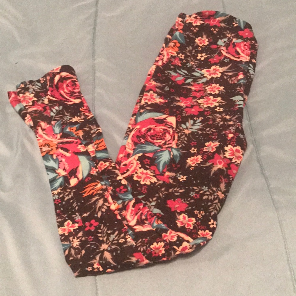 Size tween lularoe leggings